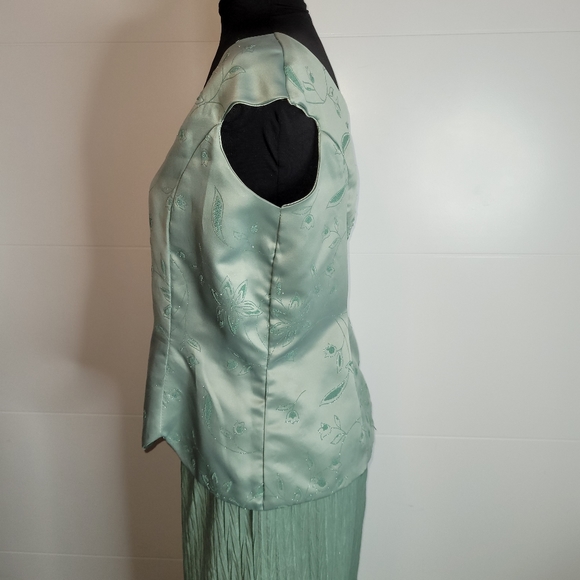 3 piece Skirt set - Picture 5 of 15